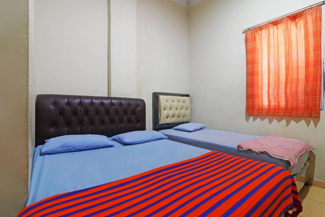 Wisma Cempaka 2 Syariah Hotel Parit  Екстериор снимка